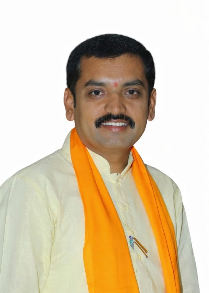 Dr. Ravinath Mudawat